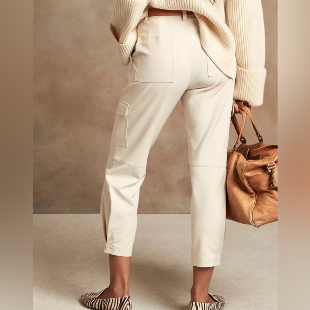 Banana Republic Cream High-Waisted Cargo Pants Size 4P petite